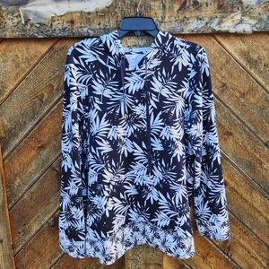 NWOT Crown & Ivy Tropical Navy & White Hoodie